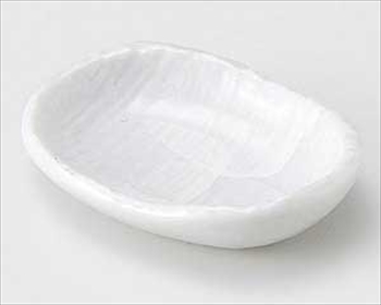 白刷毛楕円小皿
