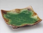 緑釉イラボ角波渕 盛皿